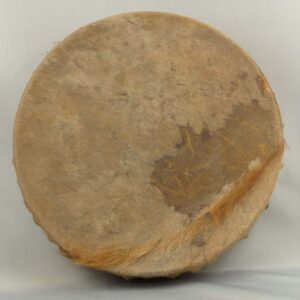 Tambour chamanique artisanal peau de veau et cadre rond en bois de peuplier-poils ras beige