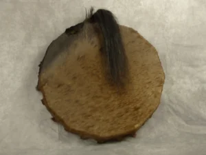 Tambour chamanique en peau de cheval avec crinière sur cadre en bois de peuplier - 40 cm - réf 1194CHPE