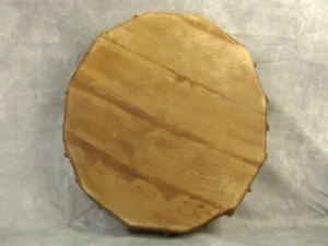 Tambour chamanique en peau de vache sur cadre ovale en bois de peuplier - 35 cm - réf-1177VAPE