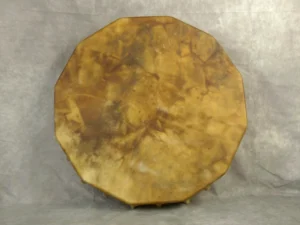 Tambour chamanique en peau de vache avec motifs et poils ras sur cadre en bois de peuplier - 45 cm - réf 967vape